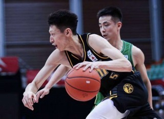 包含罗马球队备战国内联赛接连遭遇伤病困扰的词条